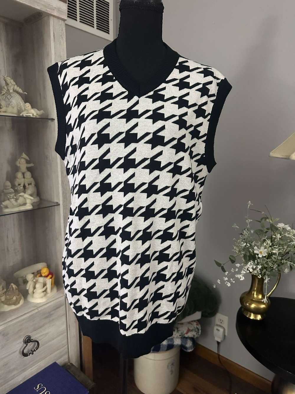 Black & White Houndstooth V-Neck Sweater Vest